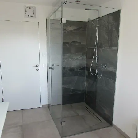 Apartament Sprung